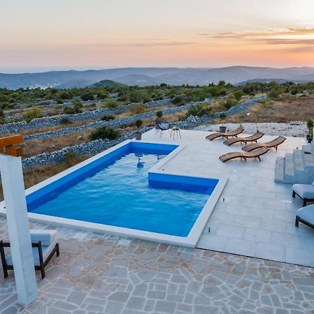 Villa Zlatno Sunce In The Hills Near Trogir Vrsine المظهر الخارجي الصورة