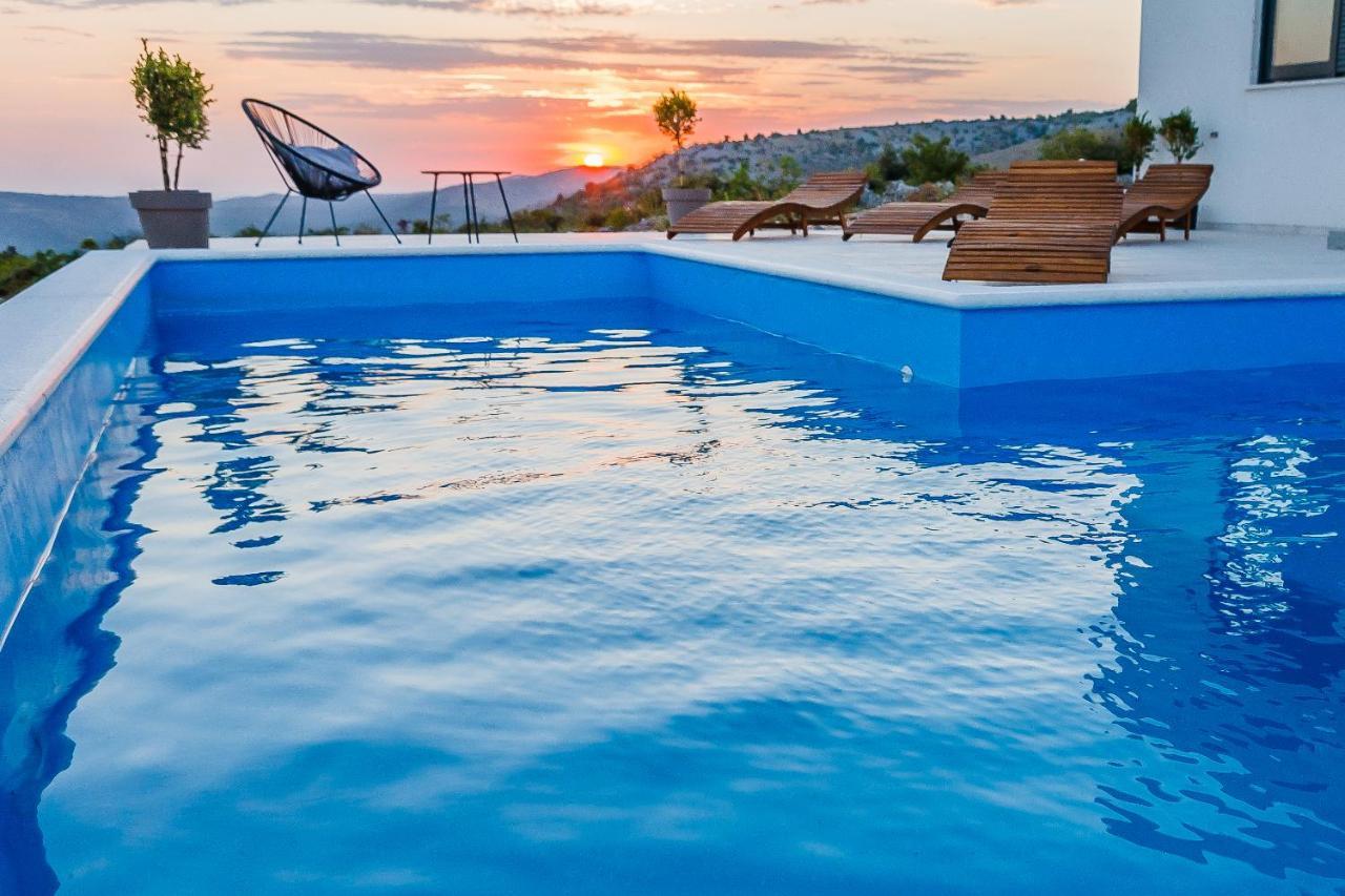 Villa Zlatno Sunce In The Hills Near Trogir Vrsine المظهر الخارجي الصورة