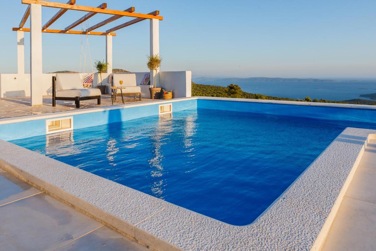 Villa Zlatno Sunce In The Hills Near Trogir Vrsine المظهر الخارجي الصورة