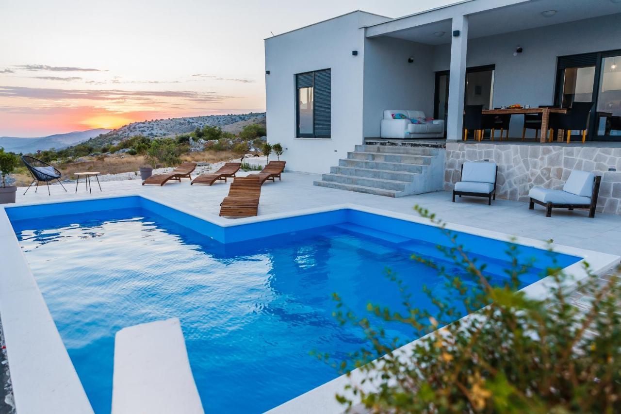 Villa Zlatno Sunce In The Hills Near Trogir Vrsine المظهر الخارجي الصورة