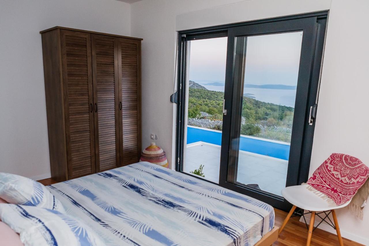 Villa Zlatno Sunce In The Hills Near Trogir Vrsine المظهر الخارجي الصورة